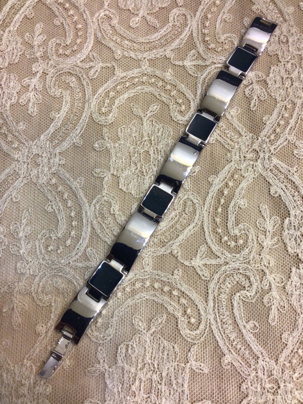 Vintage Joan Rivers Black Enamel And Silver-tone Link Bracelet 7.5”